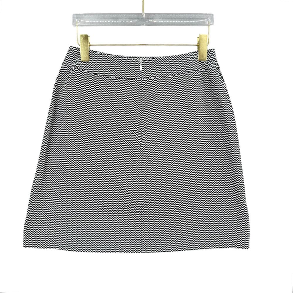 Cento X Cento Black & White Pleated Invisible Zip Chevron Print Mini Skirt - Picture 2 of 5